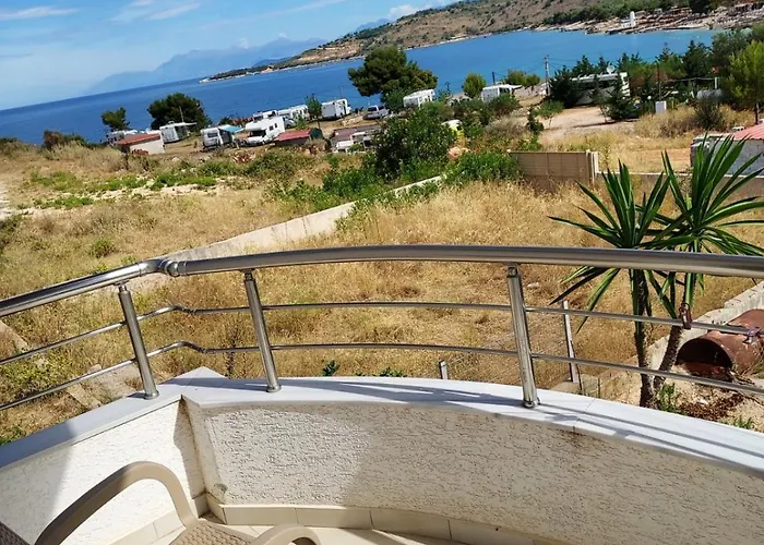 Patrik Sea View Apartment
